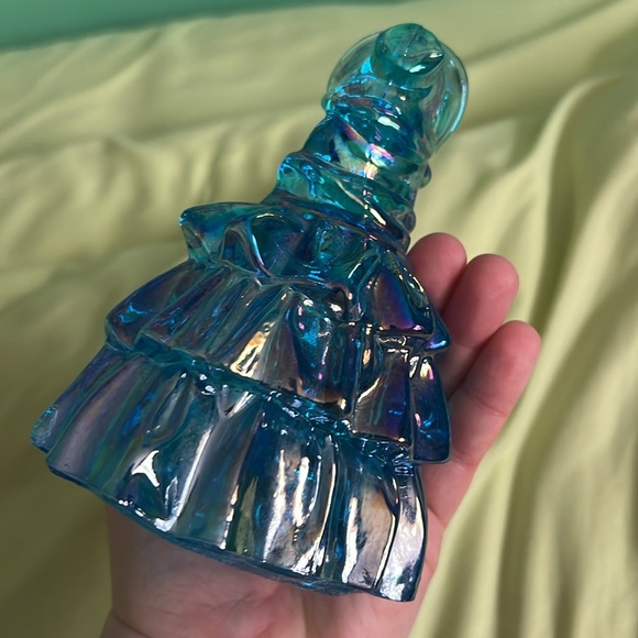 1960s Wheaton Blue Carnival Glass Southern Belle Figurine - Picture 6 of 6